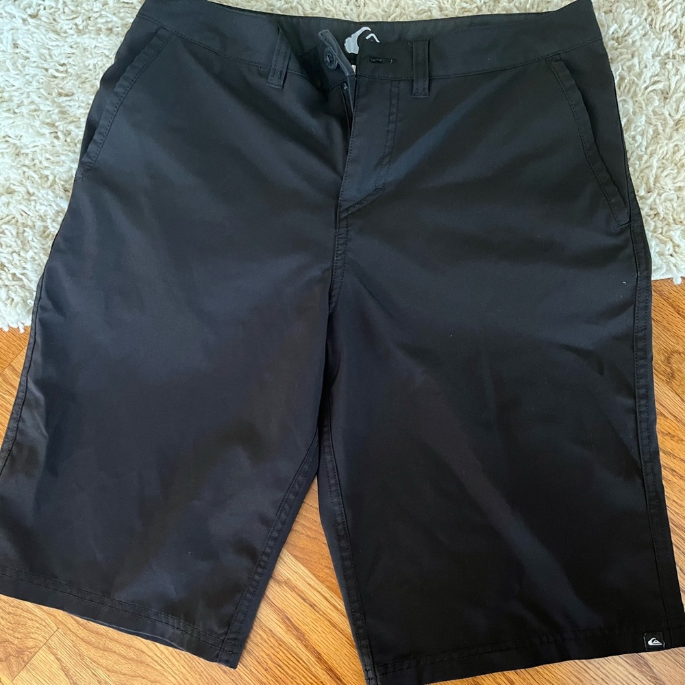 Black Quiksilver shorts size 30 perfect condition 92%polyester8%elastane